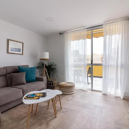 Homeforguest Atico Cecilia Con Vistas Al Mar En Los Cristianos Los Cristianos  Zewnętrze zdjęcie